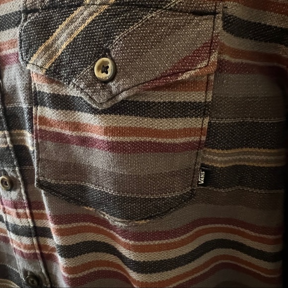 VANS Men’s Casual Button Down Shirt - Picture 8 of 8